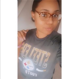 Meet your Posher, Alexis